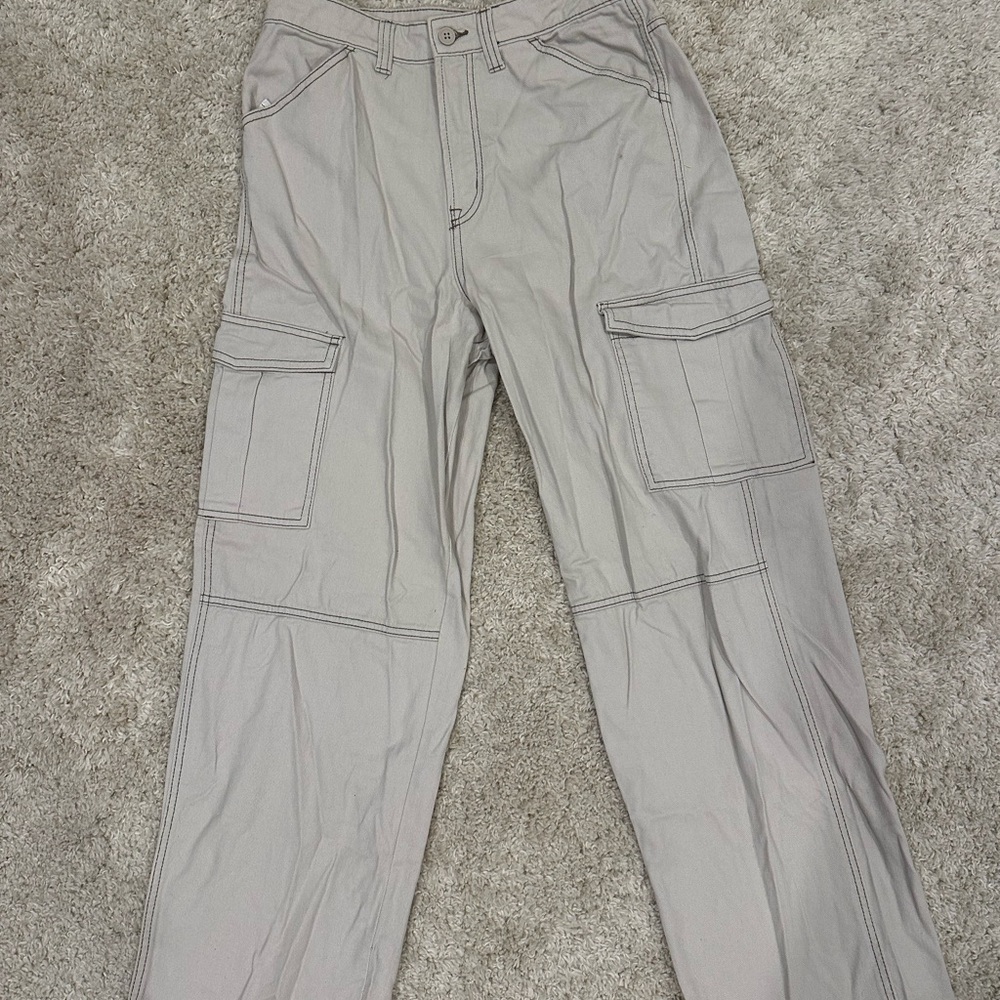 H&M Gray Cargo Pants with Utility Design